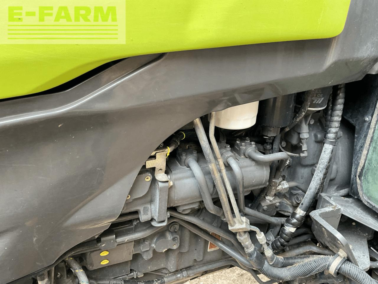 Tractor CLAAS nexos 230 vl