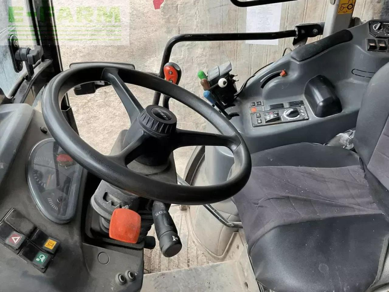 Tractor CLAAS nexos 230 vl ls 30+