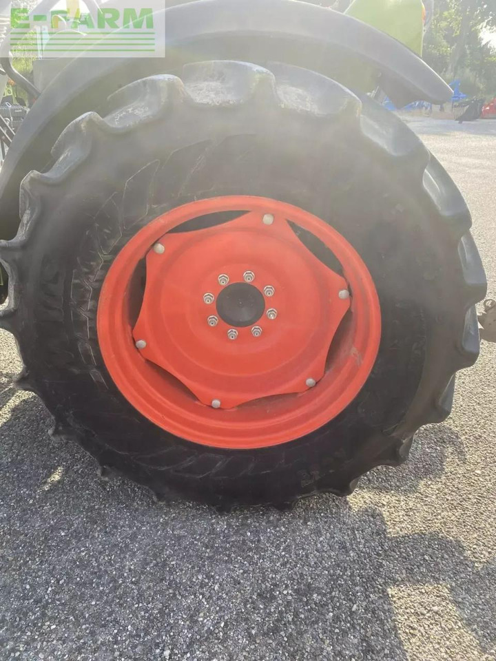 Tractor CLAAS nexos 240 f arceau 4rm