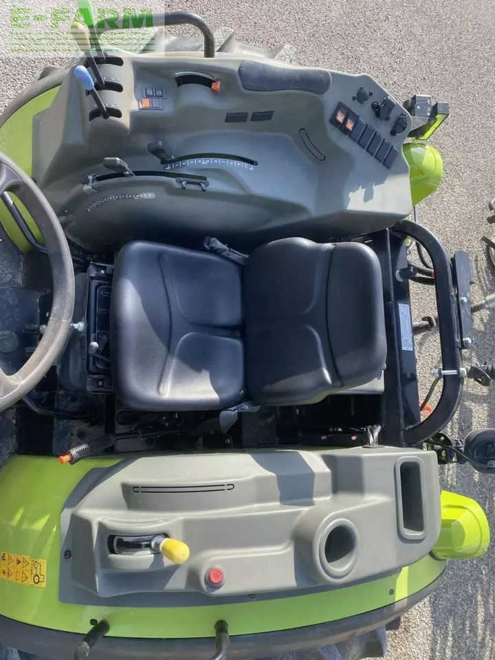 Tractor CLAAS nexos 240 f arceau 4rm F