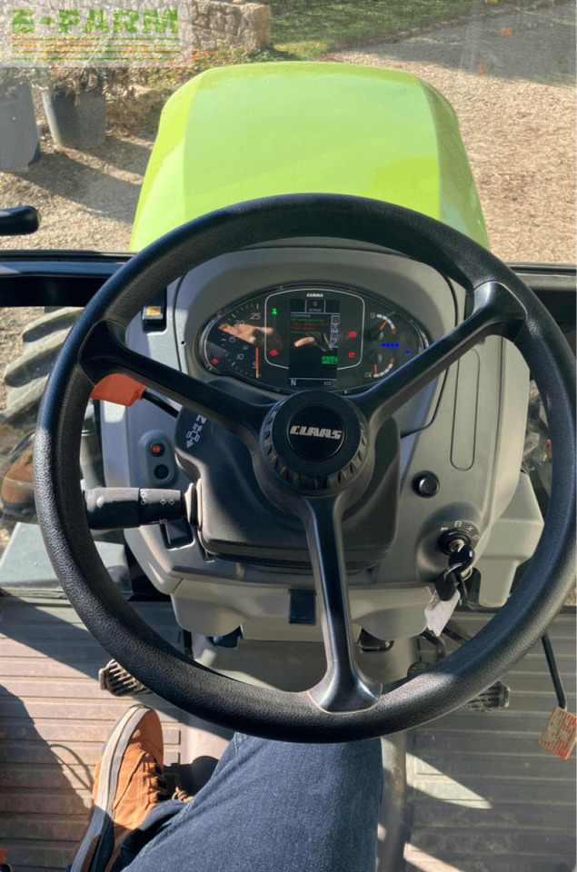Tractor CLAAS nexos 240 l cabine