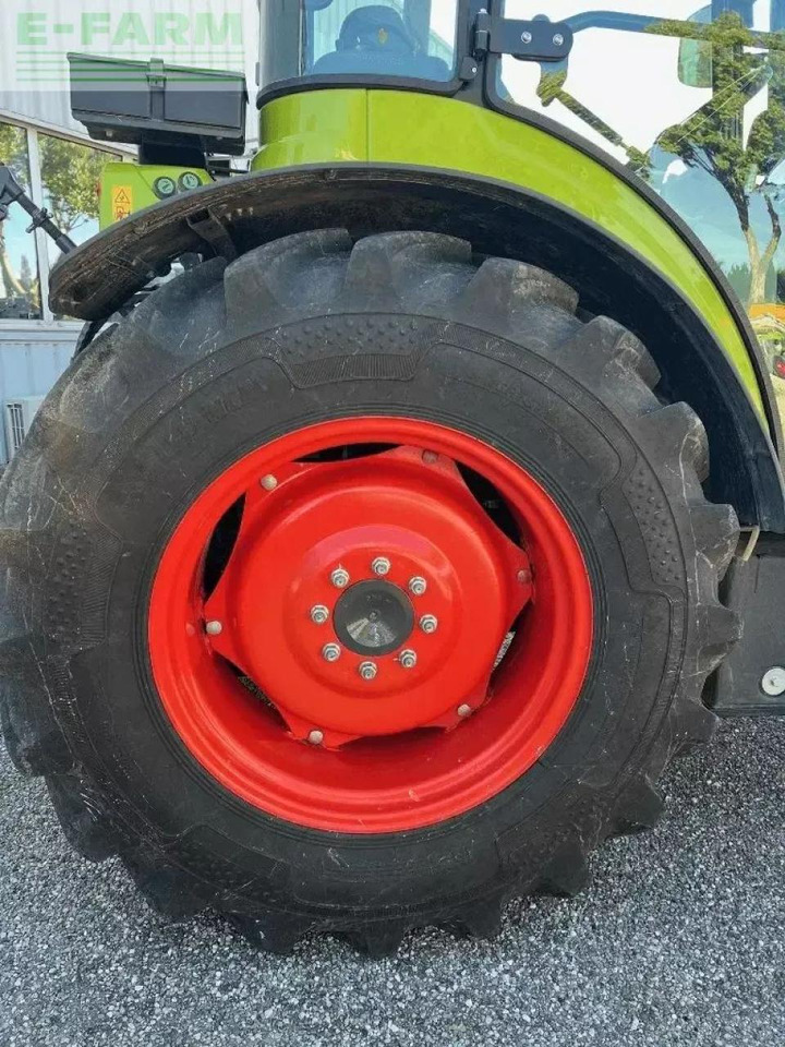 Tractor CLAAS nexos 240 l cabine tradition