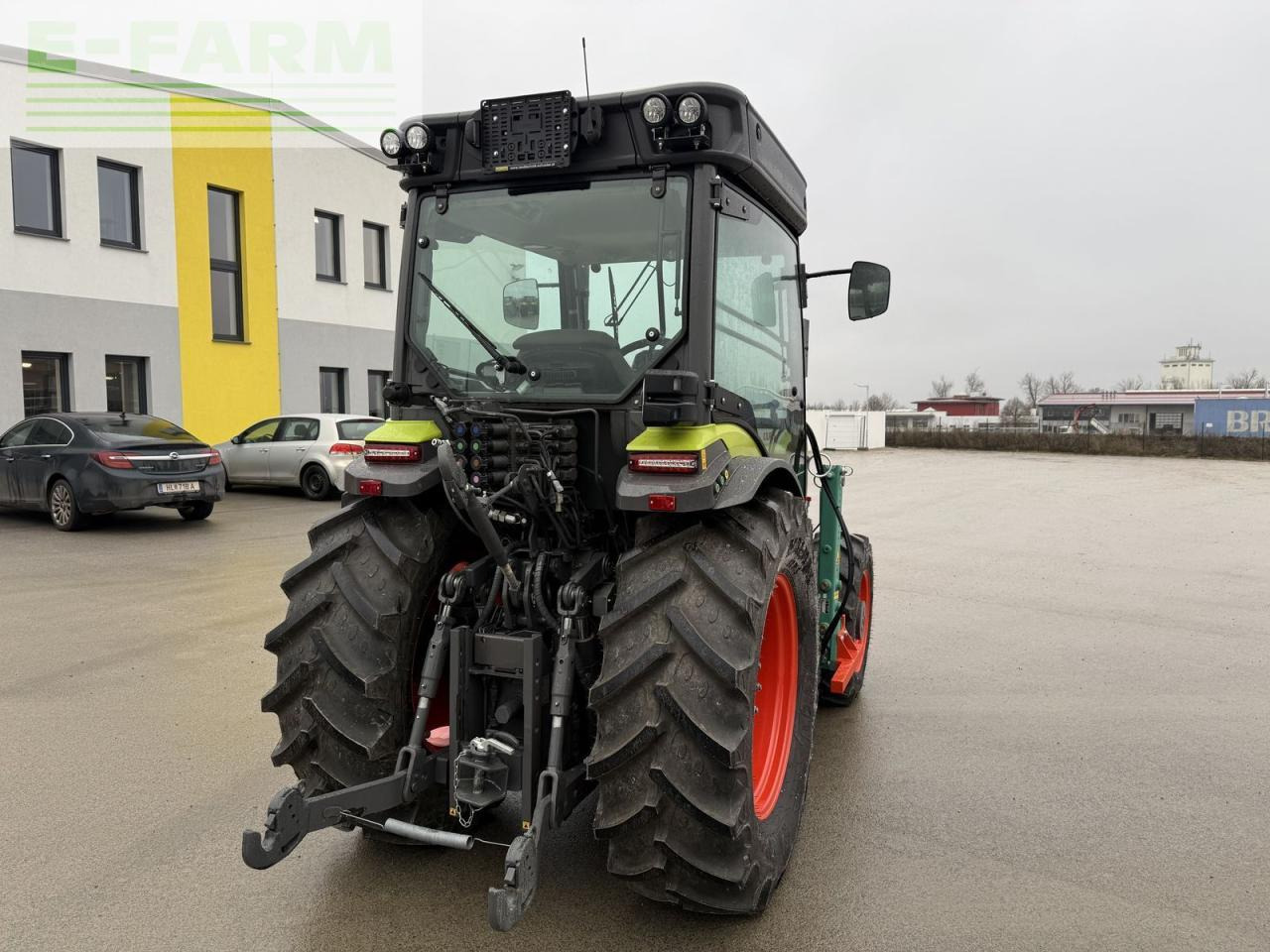 Tractor CLAAS nexos 240 l comfort