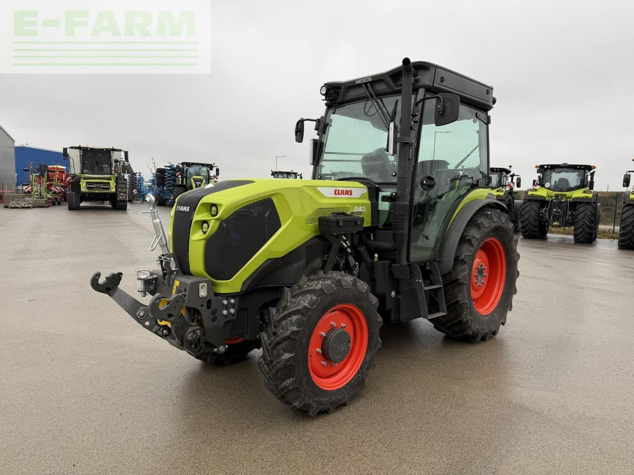 Tractor CLAAS nexos 240 l comfort