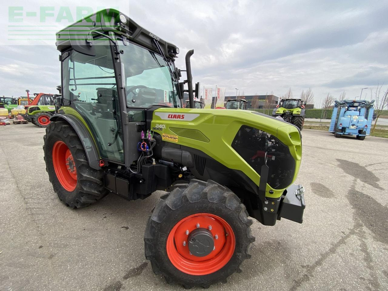 Tractor CLAAS nexos 240 l comfort