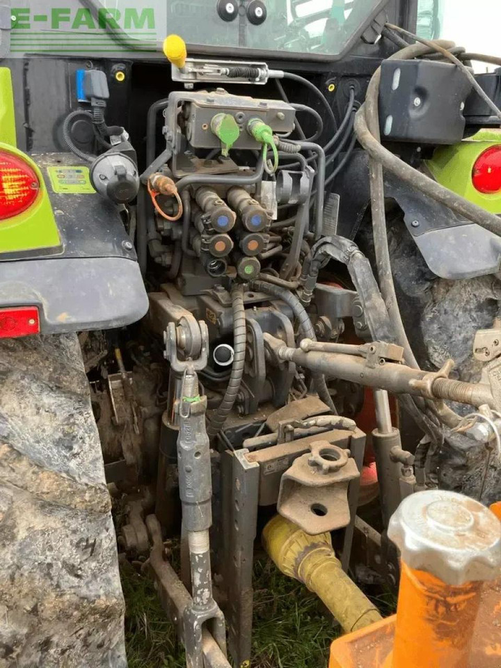 Tractor CLAAS nexos 240 m tradition