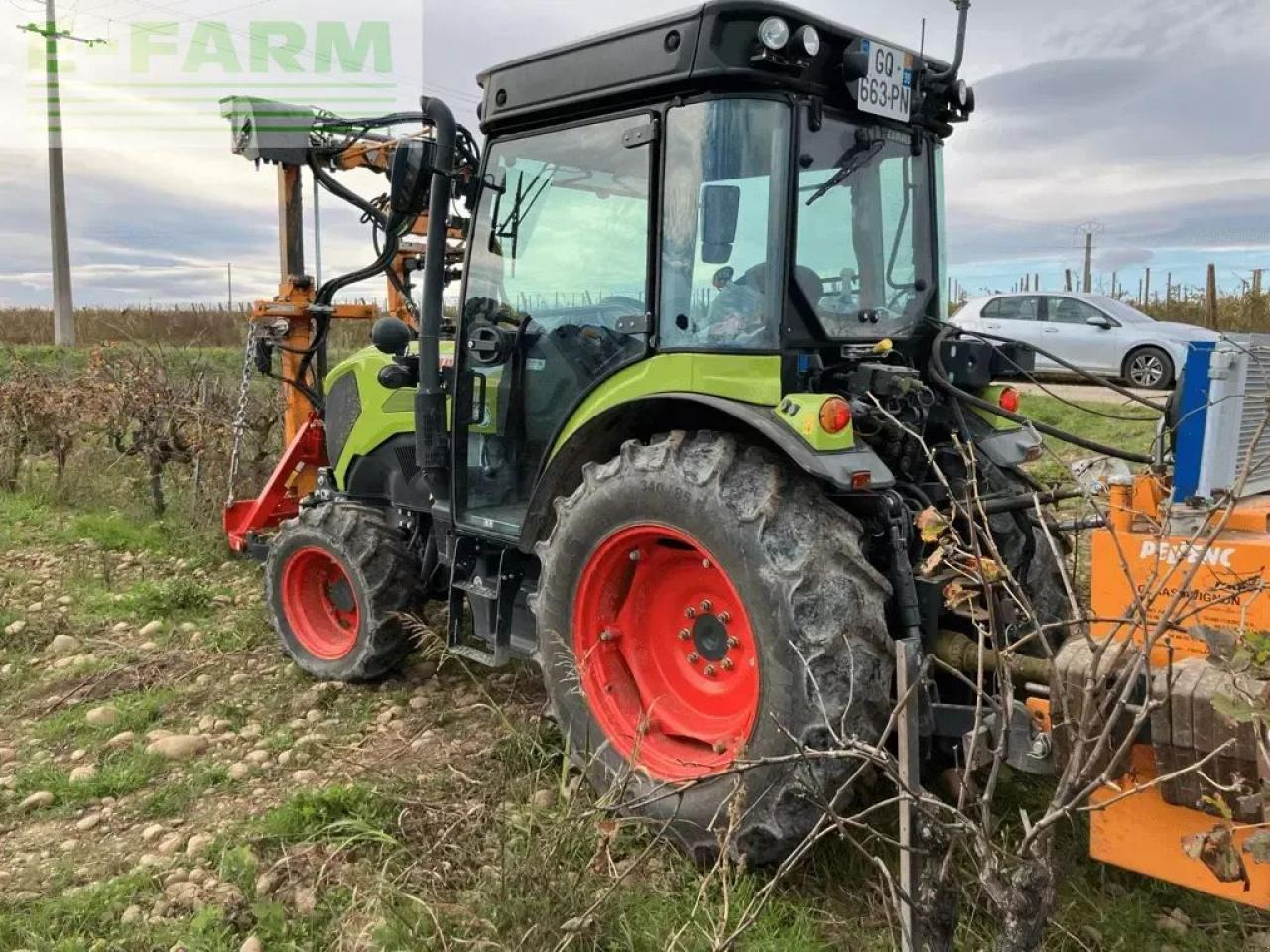 Tractor CLAAS nexos 240 m tradition