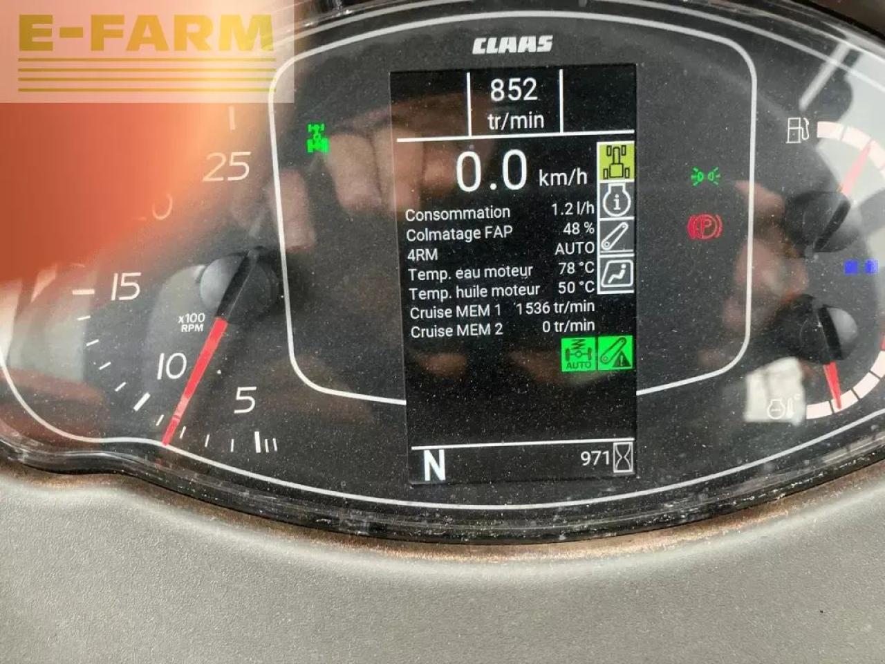 Tractor CLAAS nexos 240 m tradition