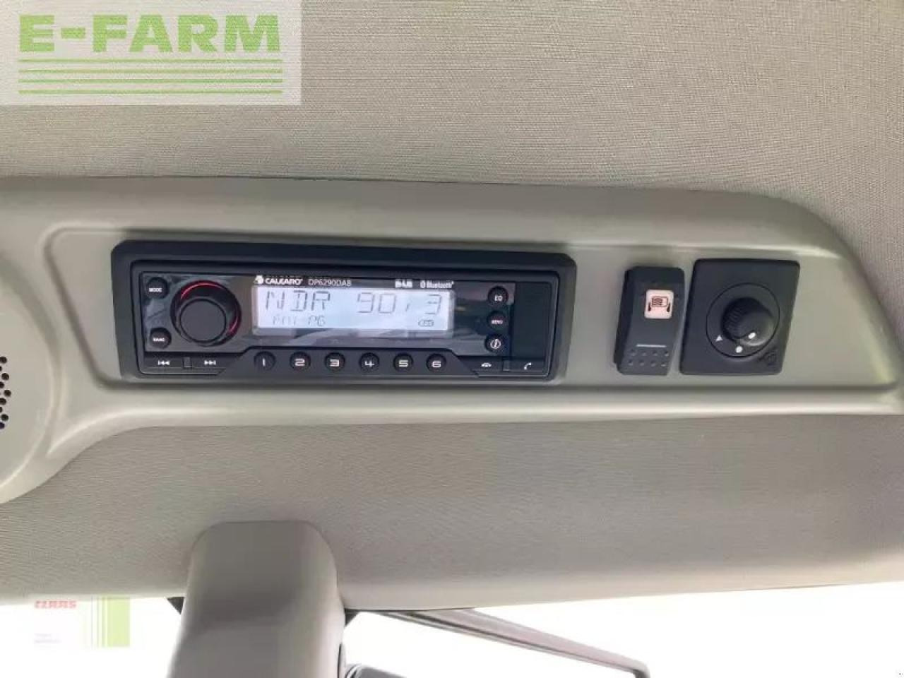 Tractor CLAAS nexos 240 s advanced