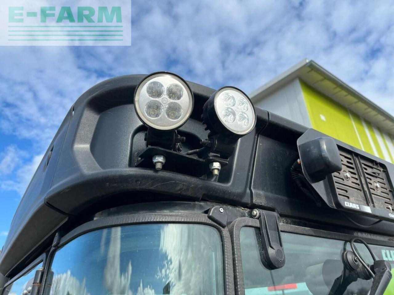 Tractor CLAAS nexos 260 m advanced, fkh + fzw, nur 907 h !