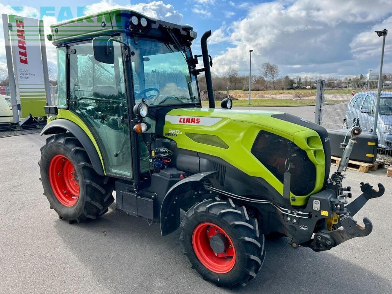 Tractor CLAAS nexos 260 m advanced, fkh + fzw, nur 907 h !