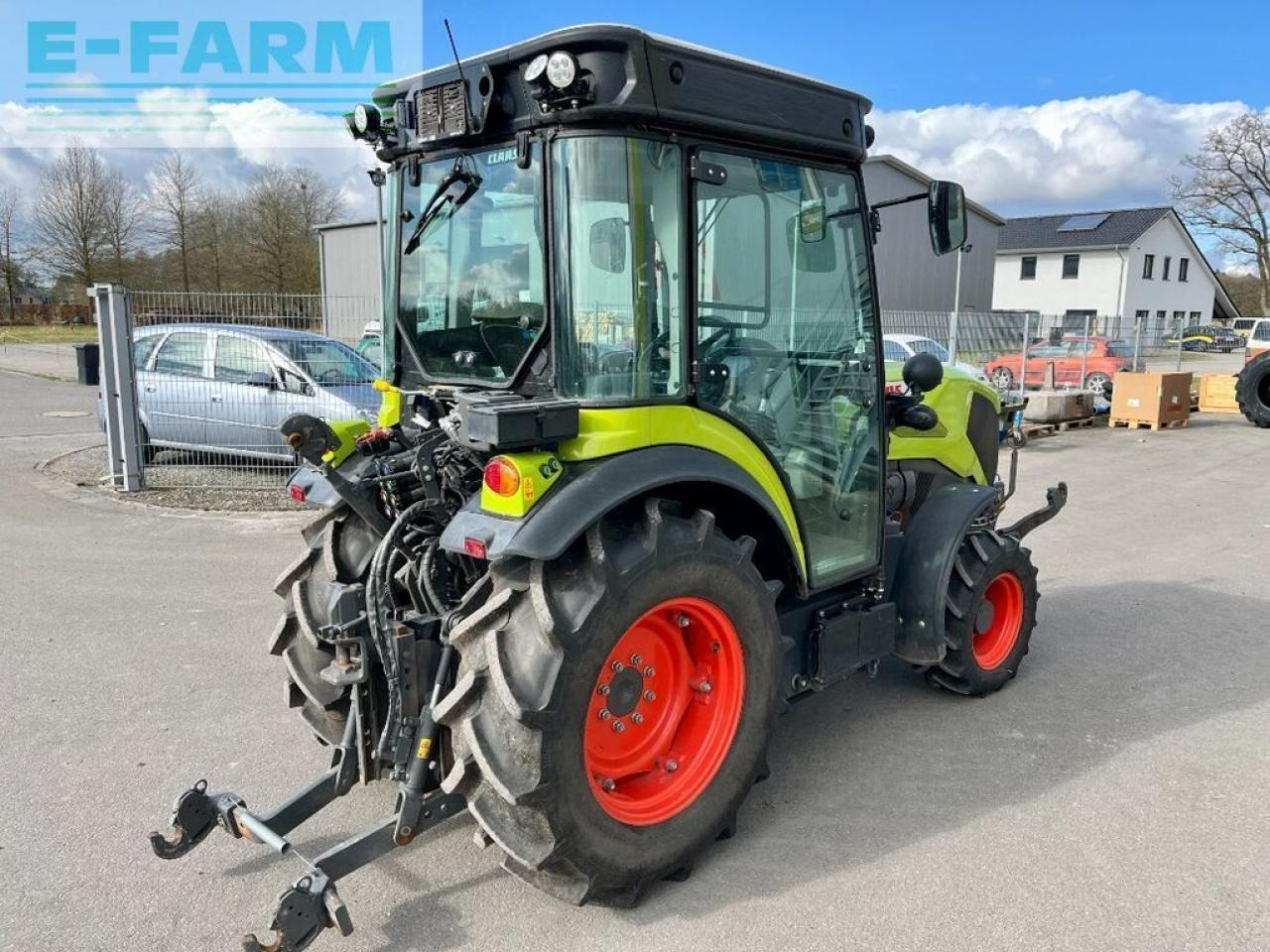 Tractor CLAAS nexos 260 m advanced, fkh + fzw, nur 907 h !