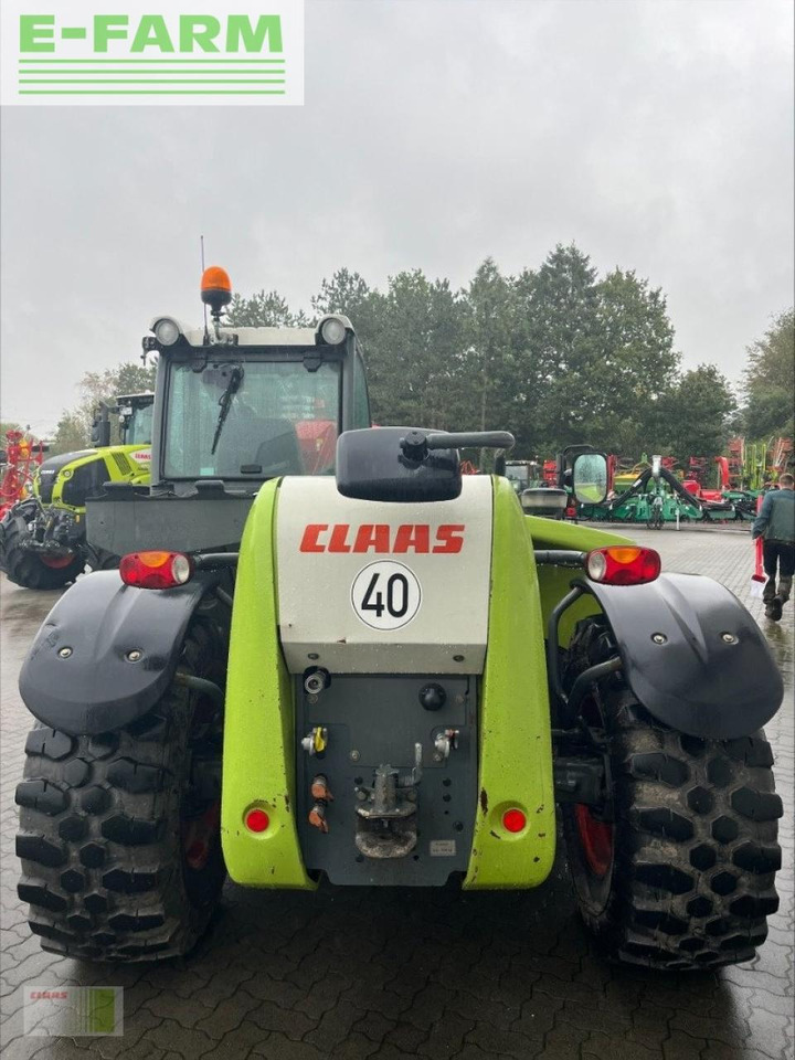 Tractor CLAAS scorpion 7045 plus