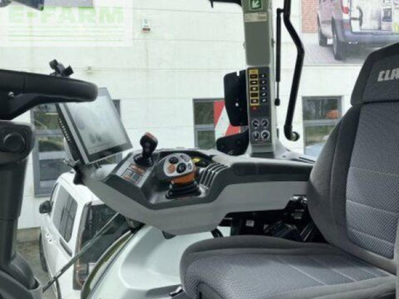 Tractor CLAAS traktor axion 870 cm cebis