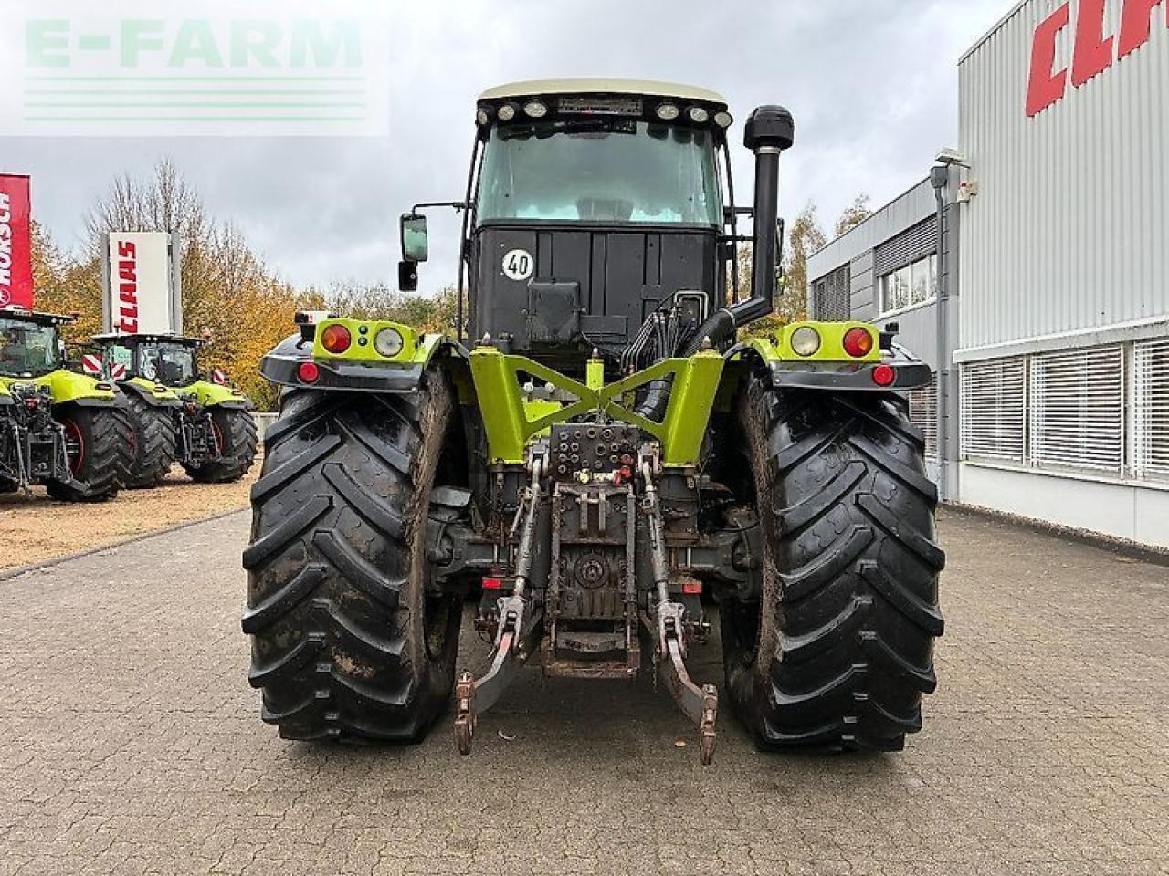 Tractor CLAAS xerion 3300 trac TRAC