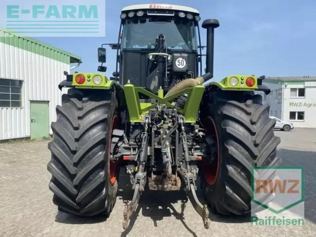 Tractor CLAAS xerion 3300 trac vc TRAC VC