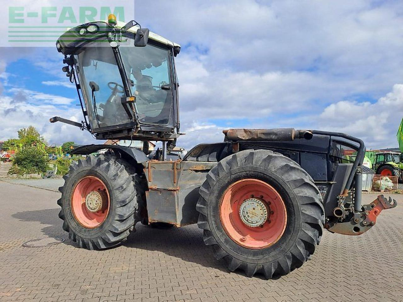 Tractor CLAAS xerion 3300 trac vc TRAC VC