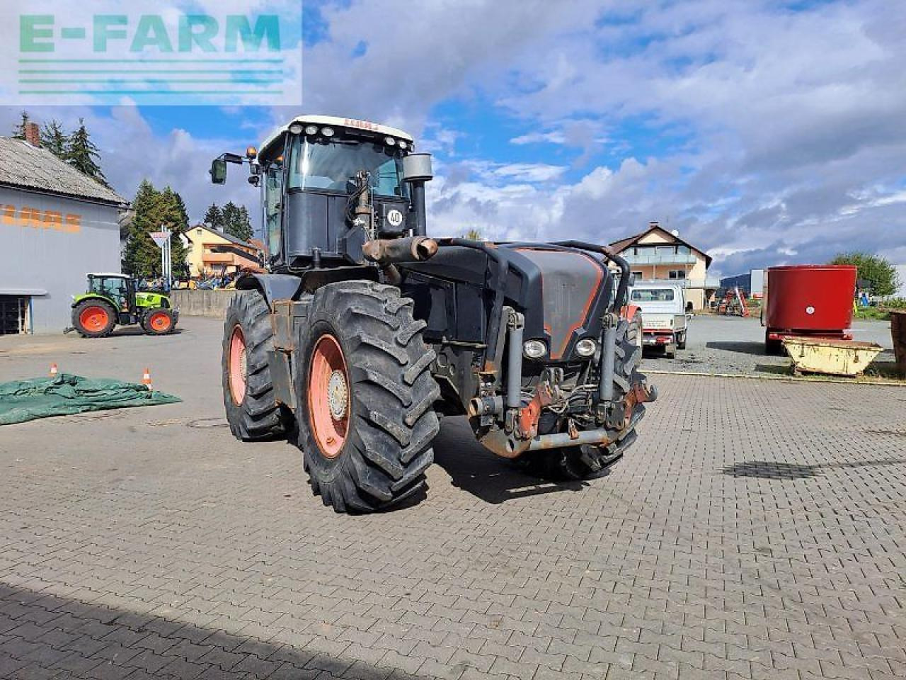 Tractor CLAAS xerion 3300 trac vc TRAC VC