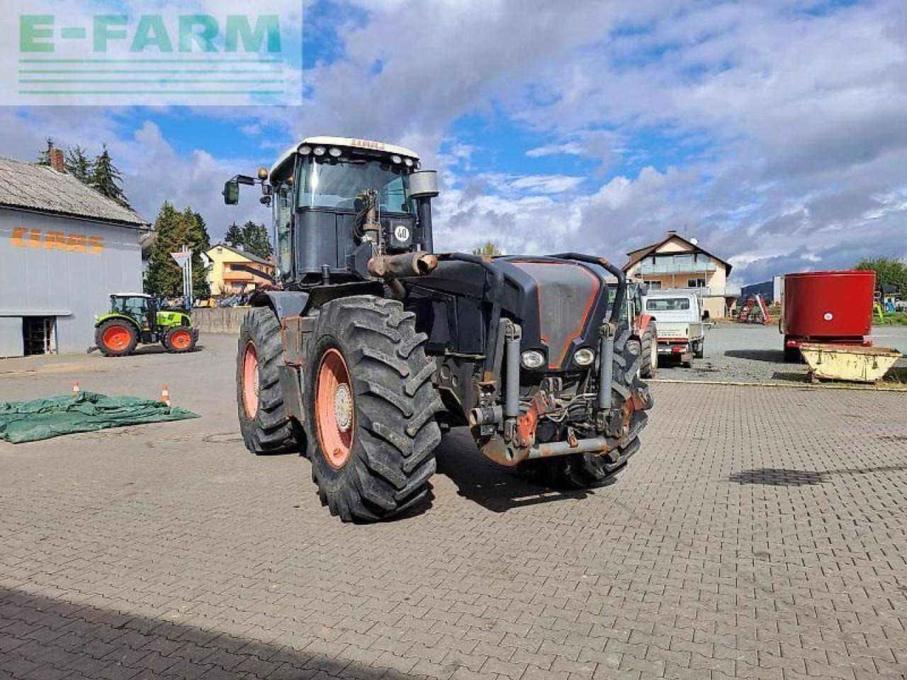 Tractor CLAAS xerion 3300 trac vc TRAC VC