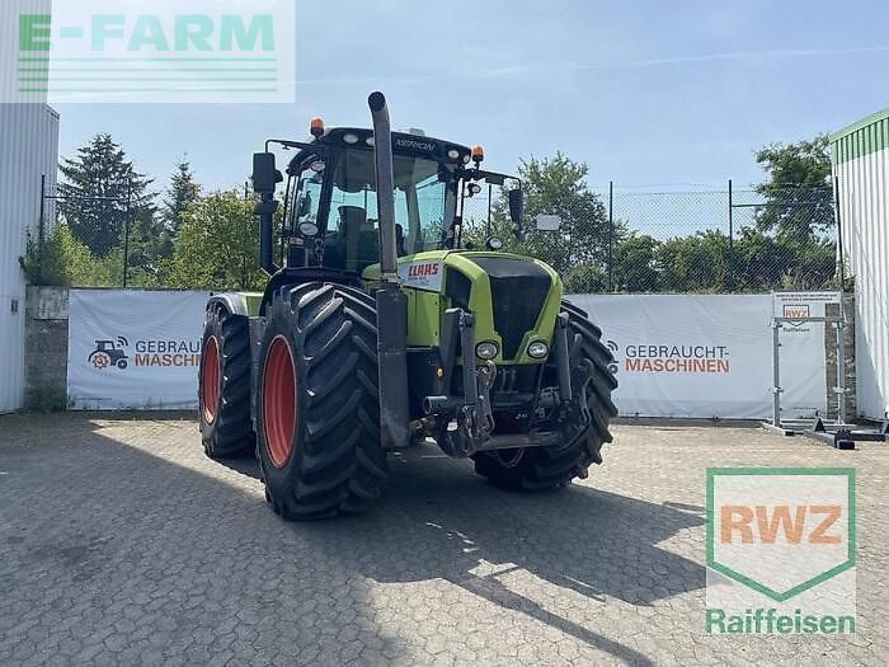 Tractor CLAAS xerion 3300 trac vc TRAC VC