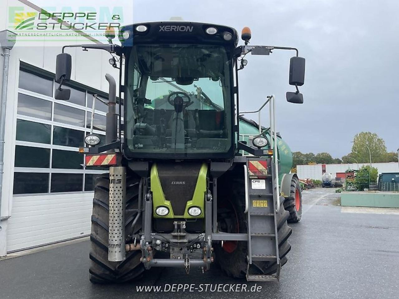 Tractor CLAAS xerion 3800 saddle trac SADDLE TRAC