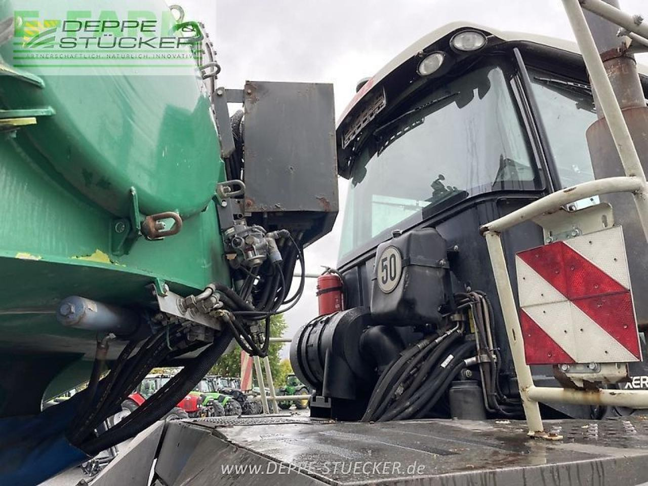 Tractor CLAAS xerion 3800 saddle trac SADDLE TRAC