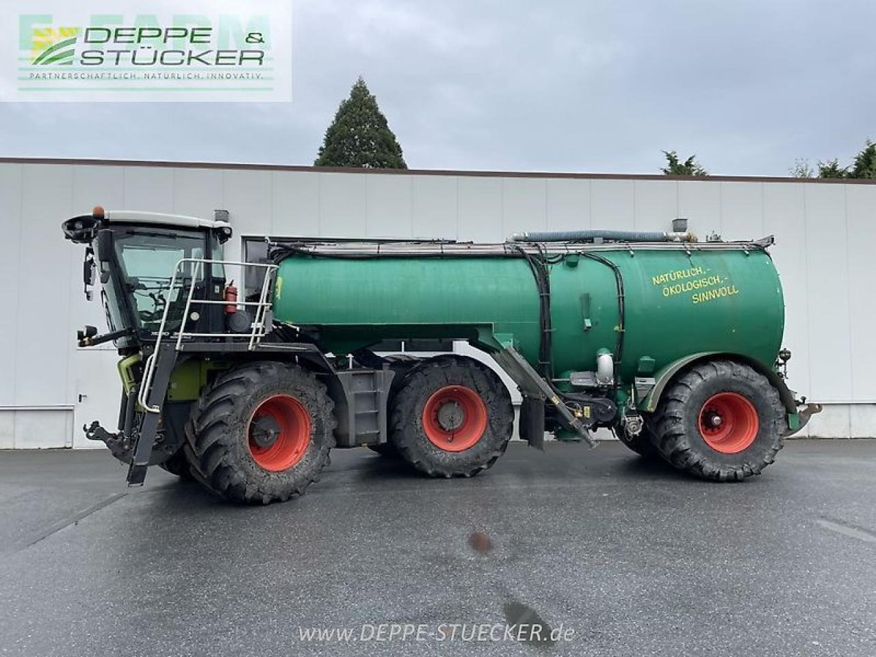 Tractor CLAAS xerion 3800 saddle trac SADDLE TRAC