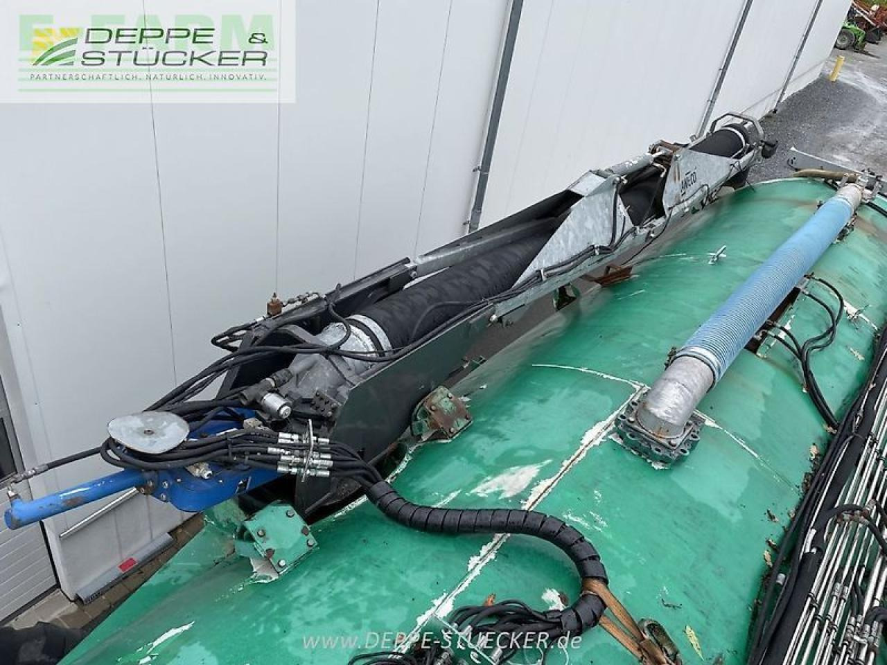 Tractor CLAAS xerion 3800 saddle trac SADDLE TRAC