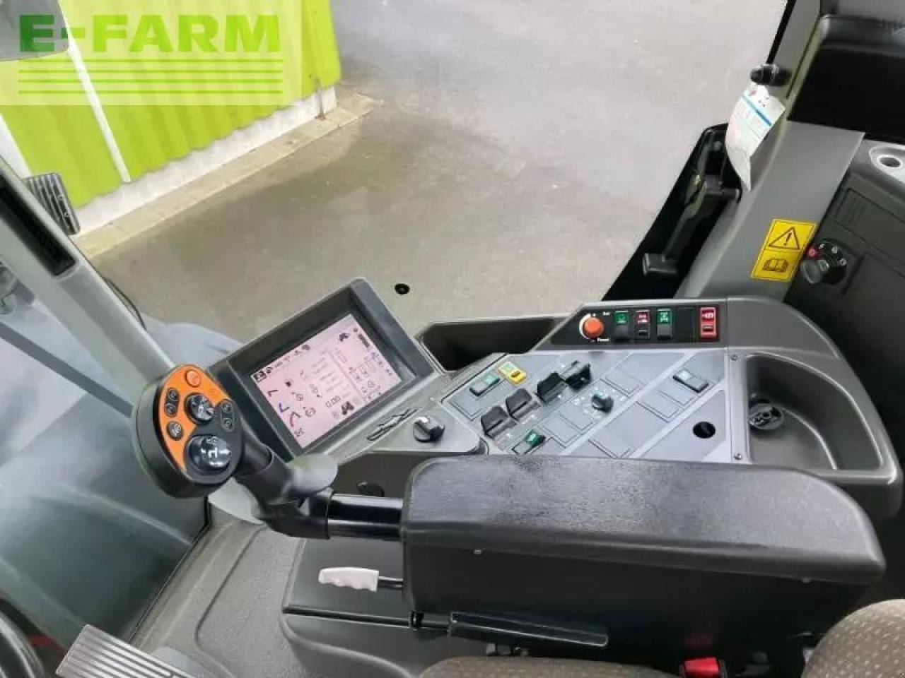 Tractor CLAAS xerion 3800 trac vc TRAC VC