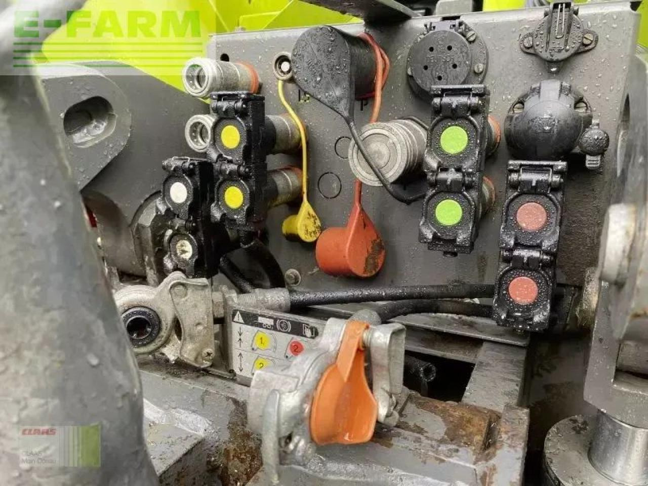 Tractor CLAAS xerion 3800 trac vc TRAC VC