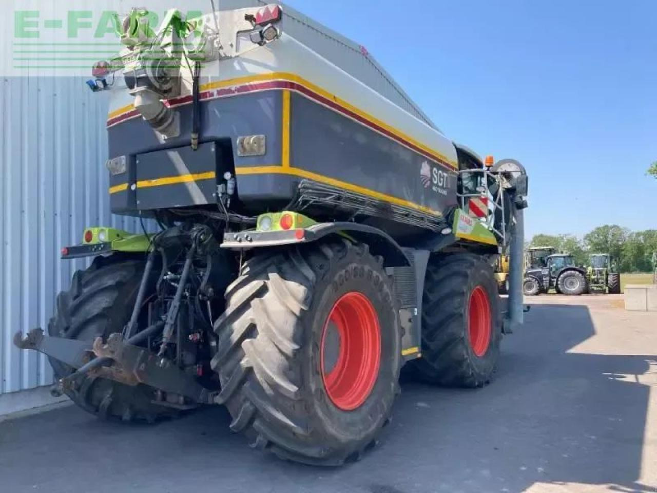 Tractor CLAAS xerion 4000 saddle trac SADDLE TRAC