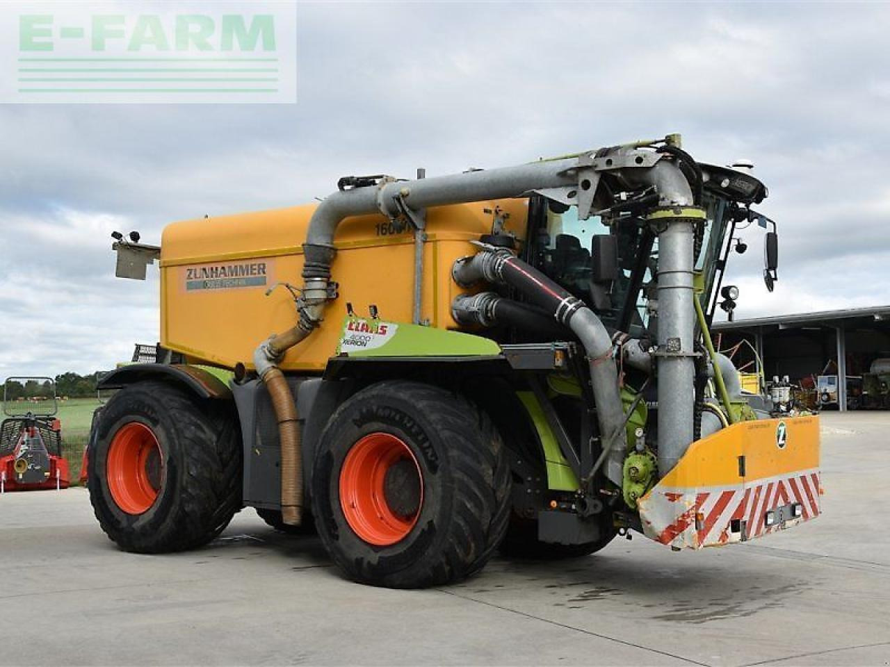 Tractor CLAAS xerion 4000 saddle trac SADDLE TRAC