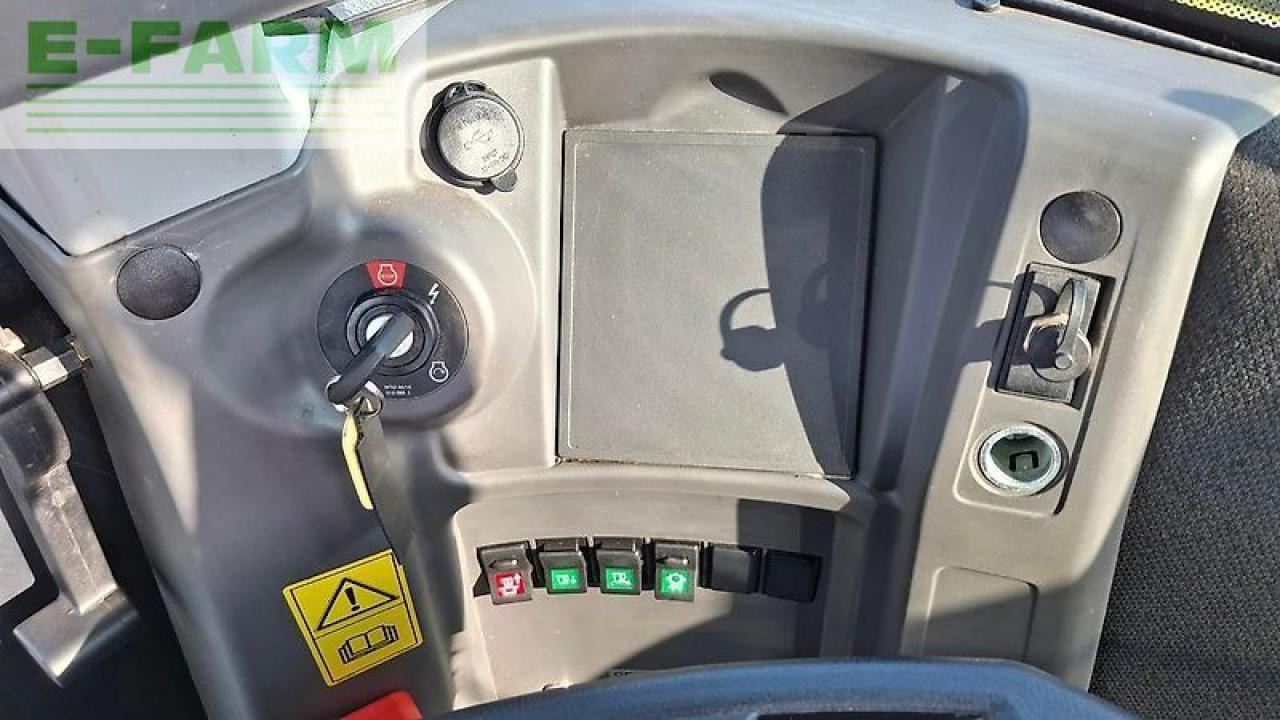 Tractor CLAAS xerion 4000 t vc