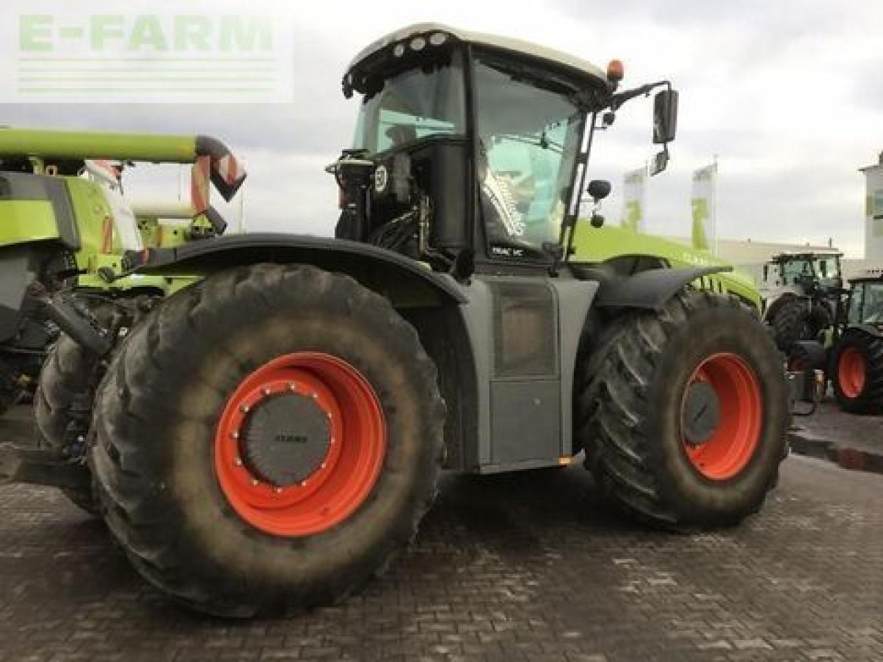 Tractor CLAAS xerion 4000 trac vc TRAC VC