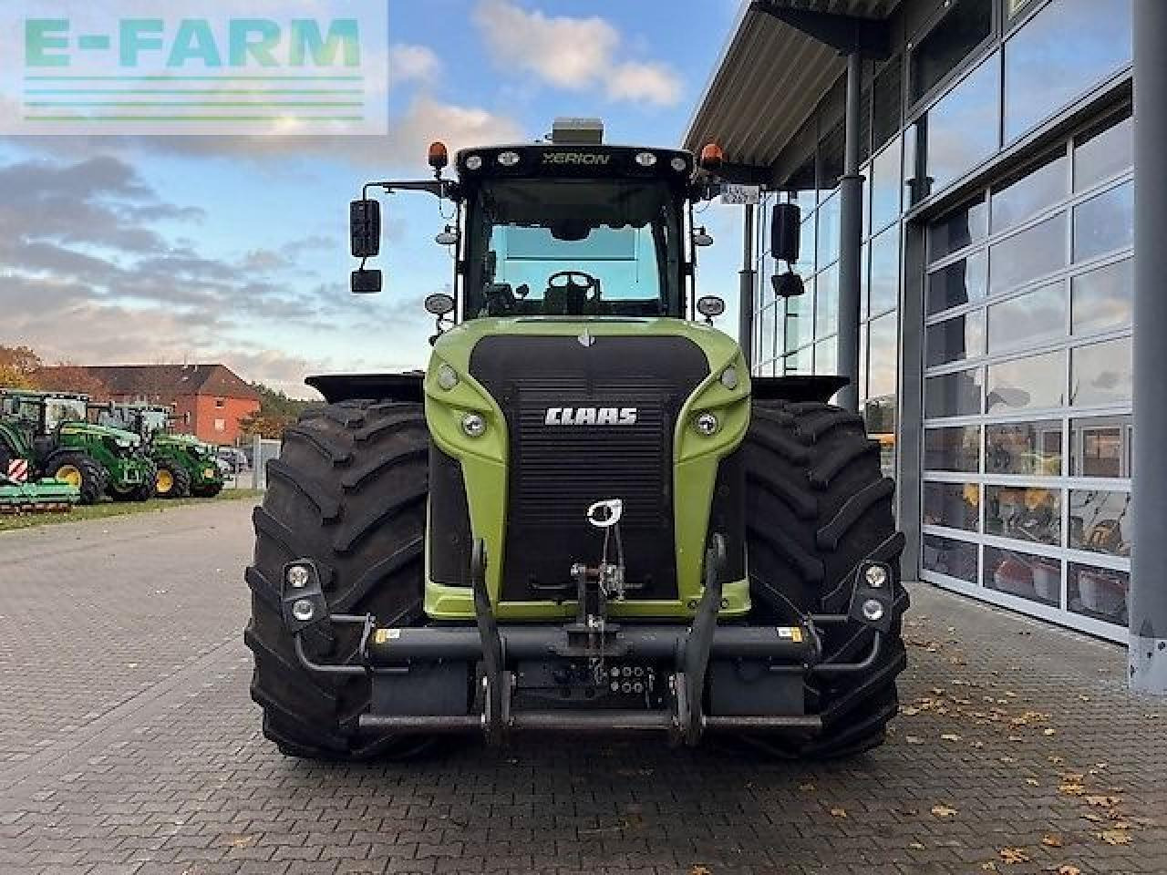 Tractor CLAAS xerion 4000 trac vc TRAC VC