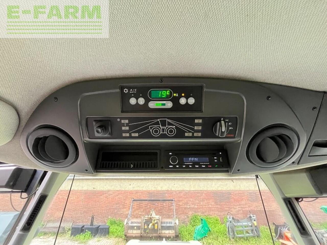 Tractor CLAAS xerion 4000 trac vc TRAC VC