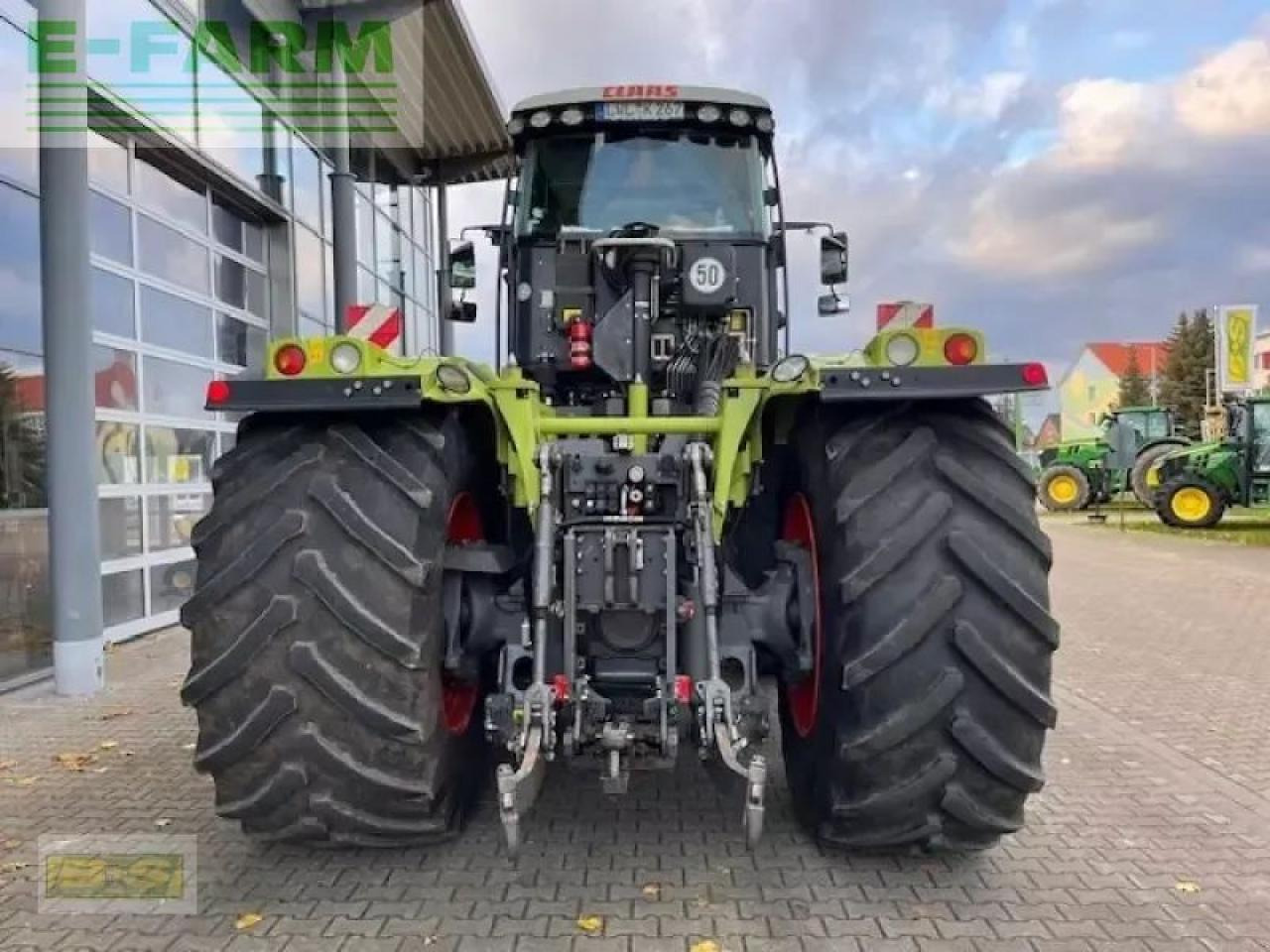 Tractor CLAAS xerion 4000 trac vc TRAC VC