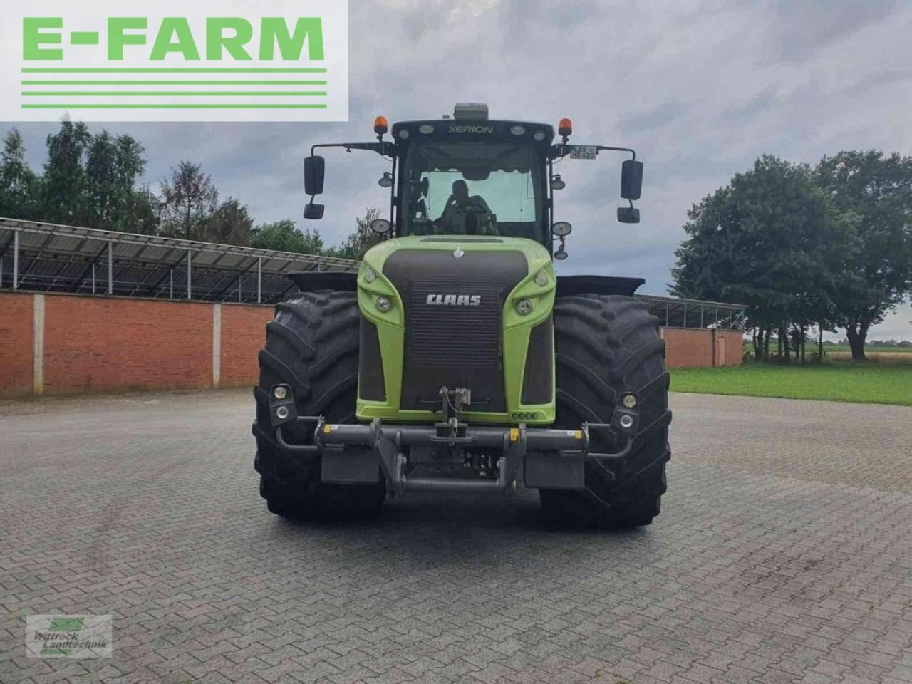 Tractor CLAAS xerion 4000 vc