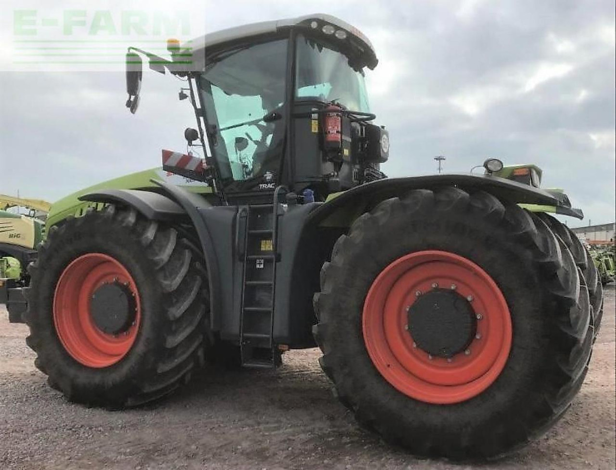 Tractor CLAAS xerion 4200 trac TRAC