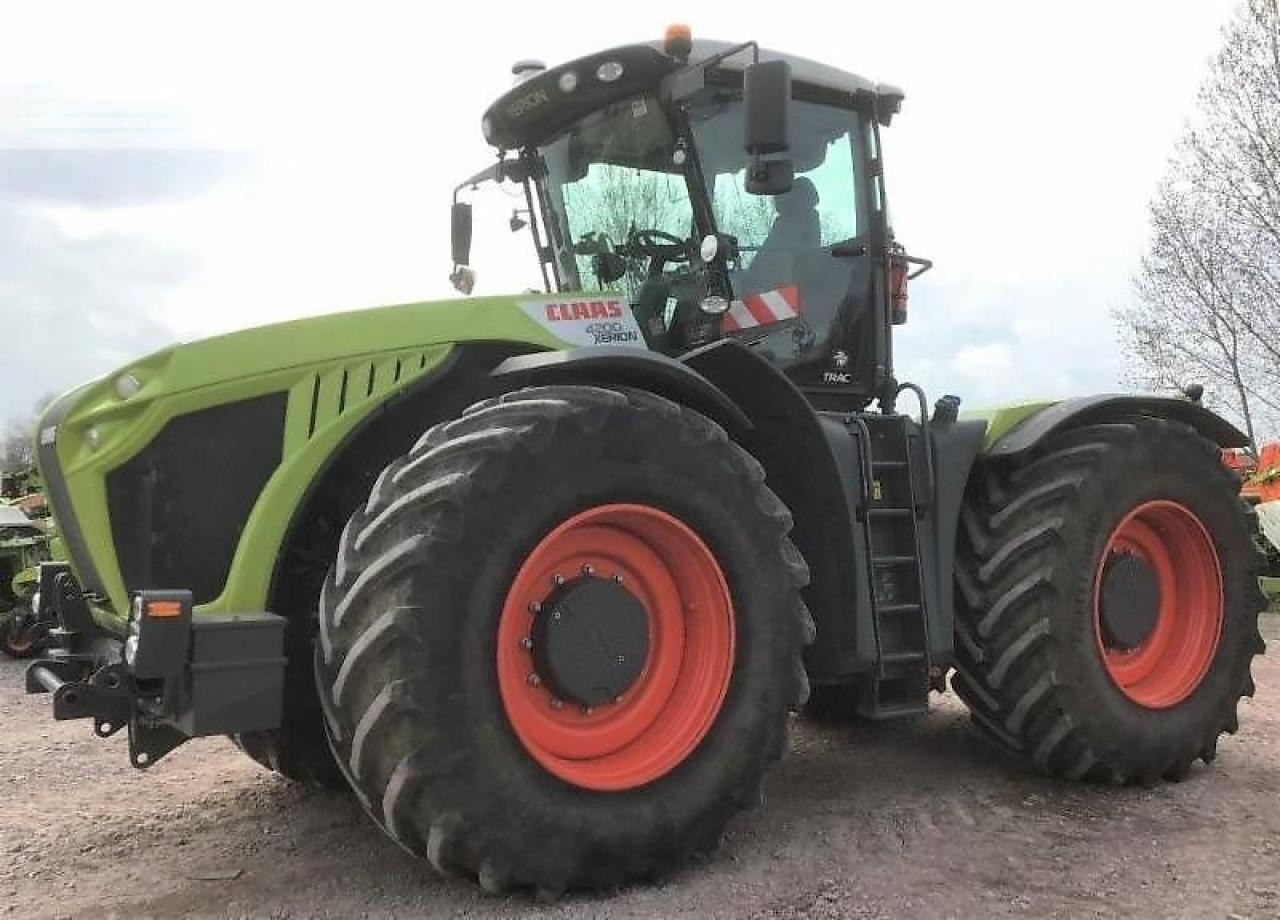 Tractor CLAAS xerion 4200 trac TRAC