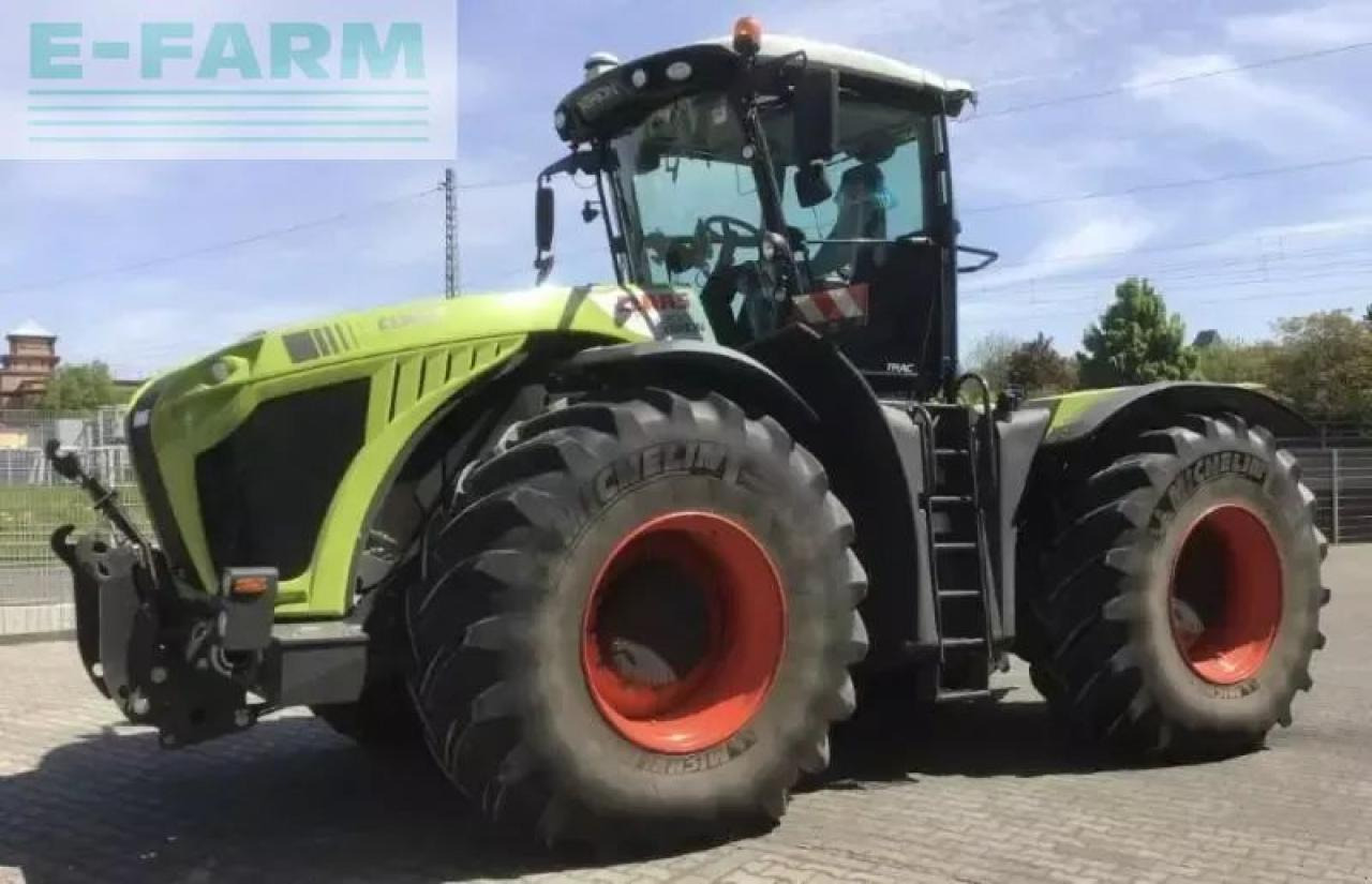 Tractor CLAAS xerion 4200 trac TRAC