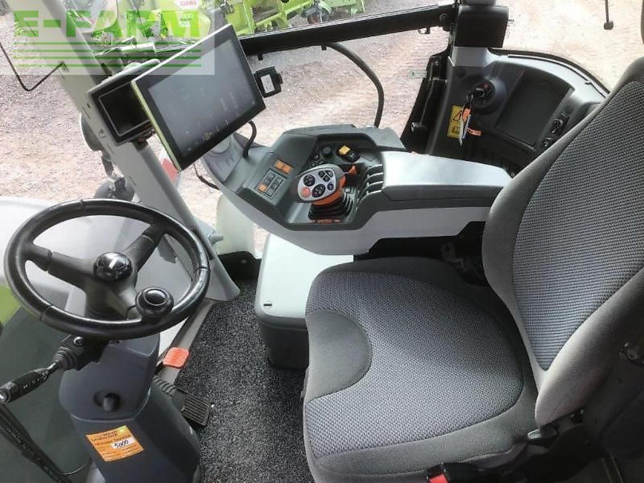 Tractor CLAAS xerion 4200 trac TRAC