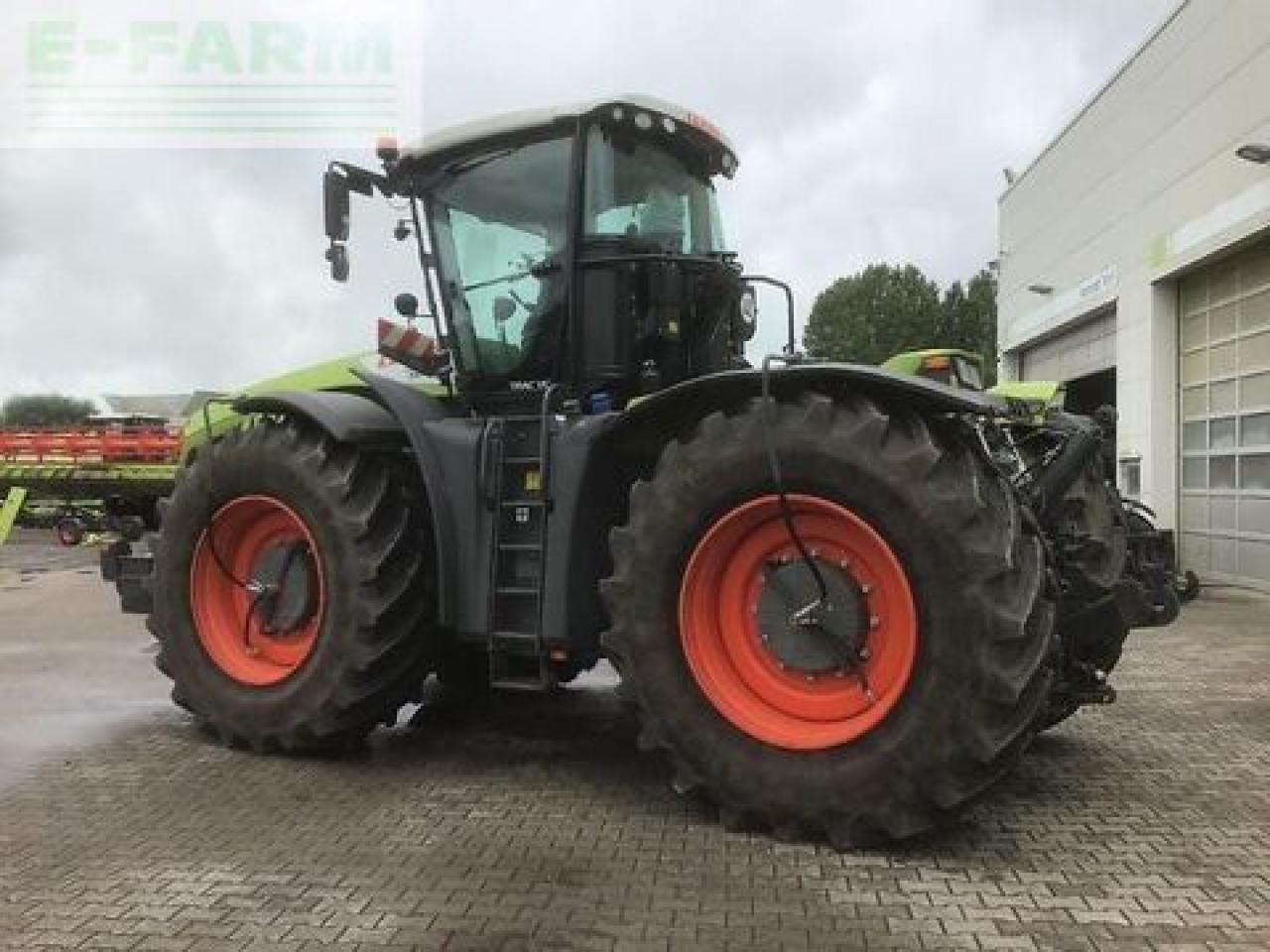 Tractor CLAAS xerion 4200 trac vc TRAC VC