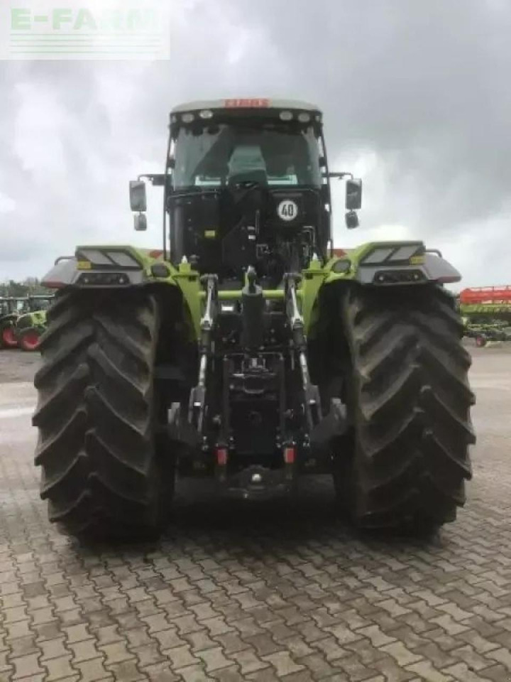 Tractor CLAAS xerion 4200 trac vc TRAC VC