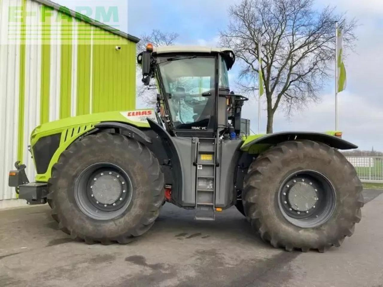 Tractor CLAAS xerion 4200 trac vc TRAC VC