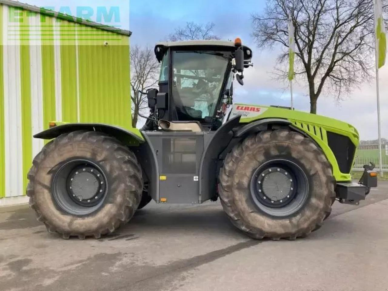 Tractor CLAAS xerion 4200 trac vc TRAC VC
