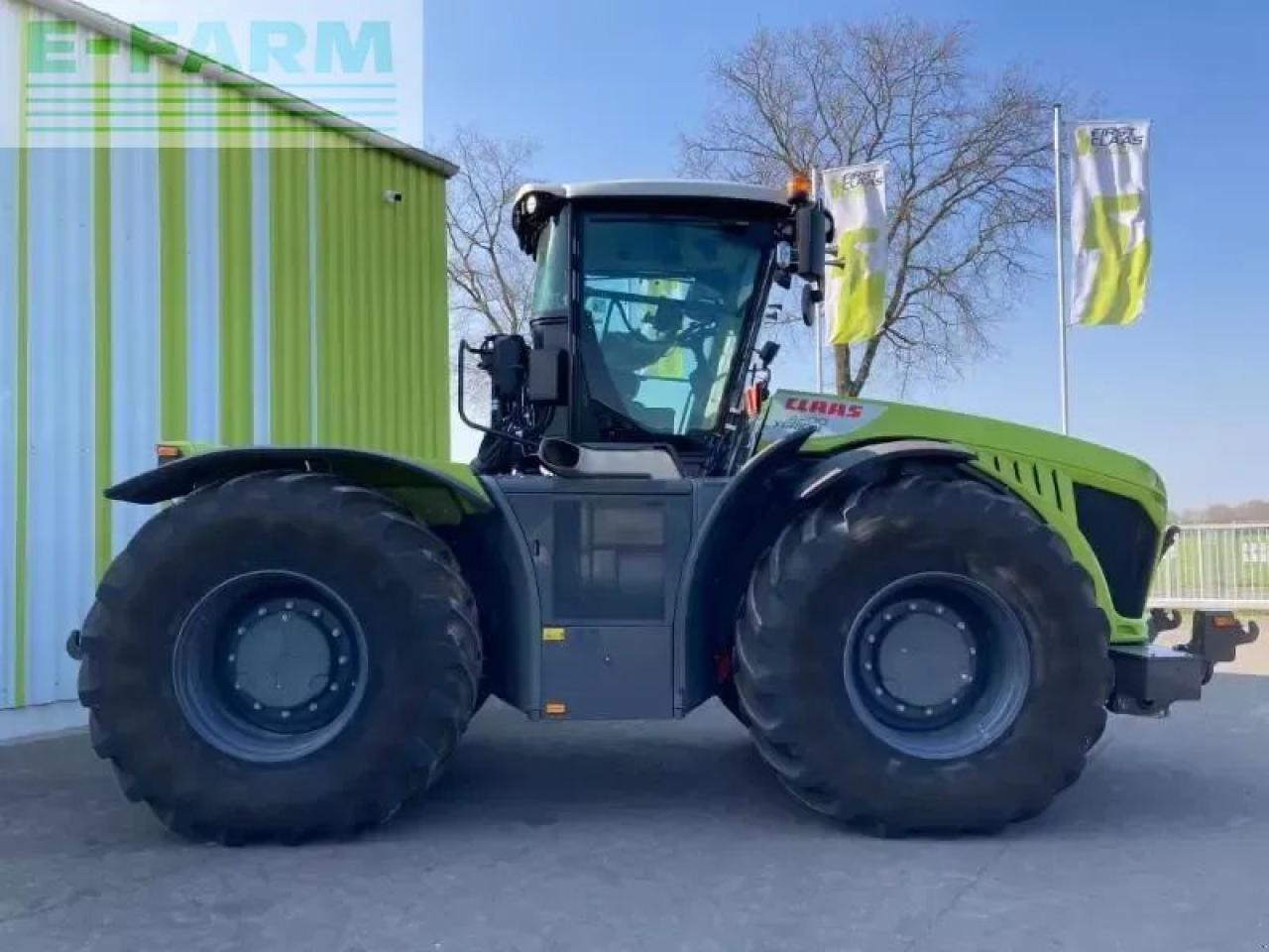 Tractor CLAAS xerion 4200 trac vc TRAC VC