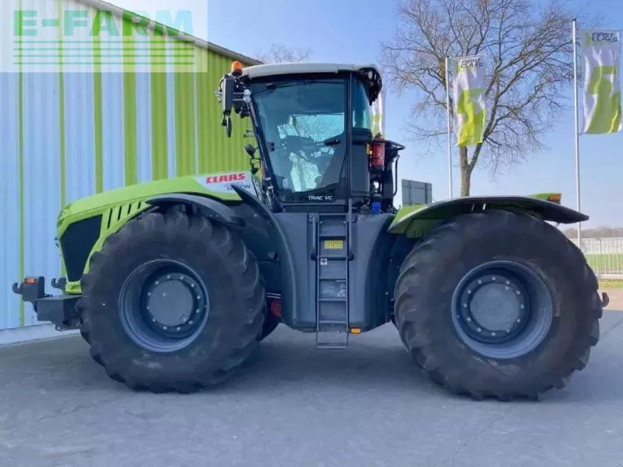 Tractor CLAAS xerion 4200 trac vc TRAC VC