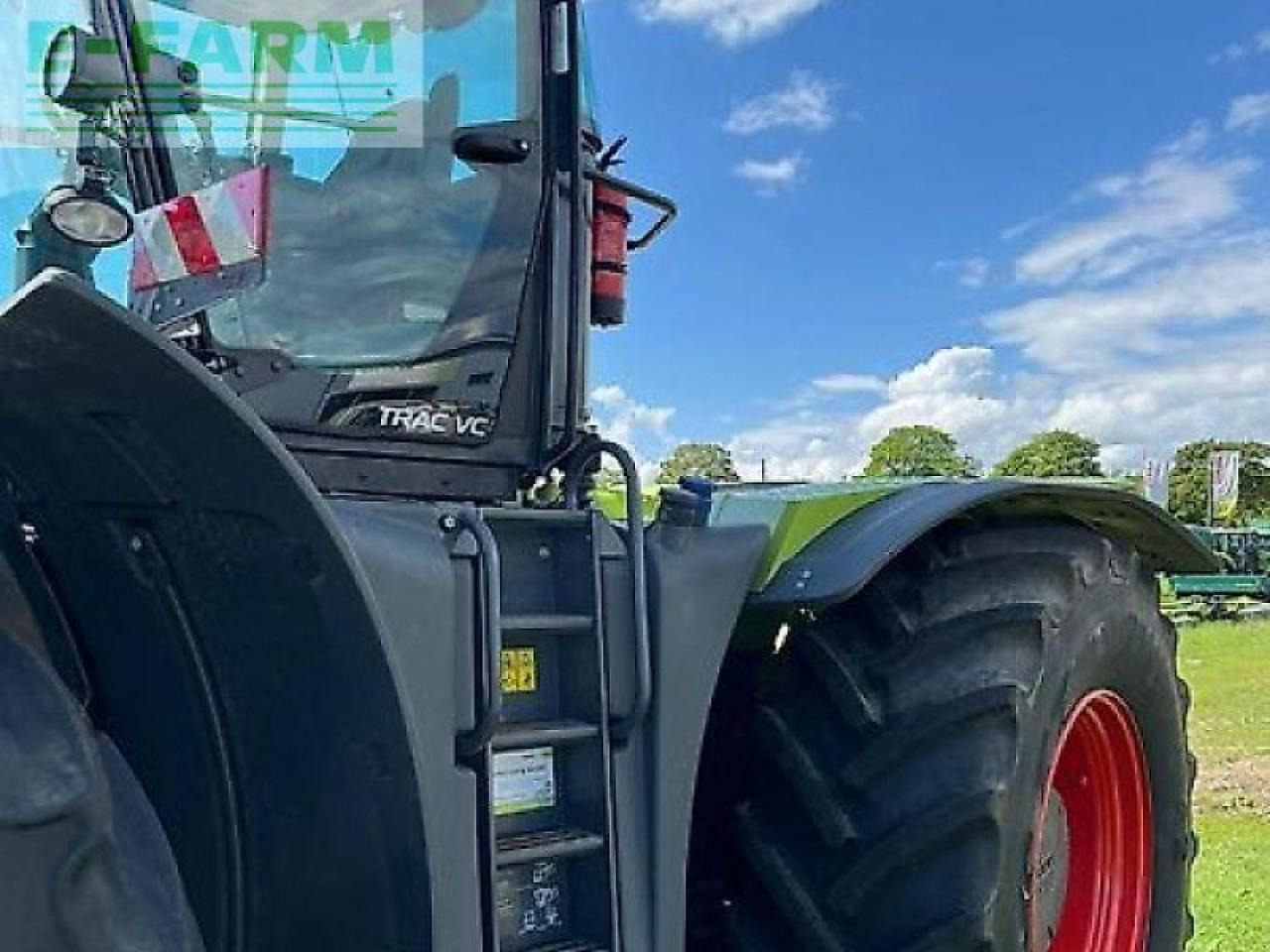 Tractor CLAAS xerion 4200 trac vc TRAC VC