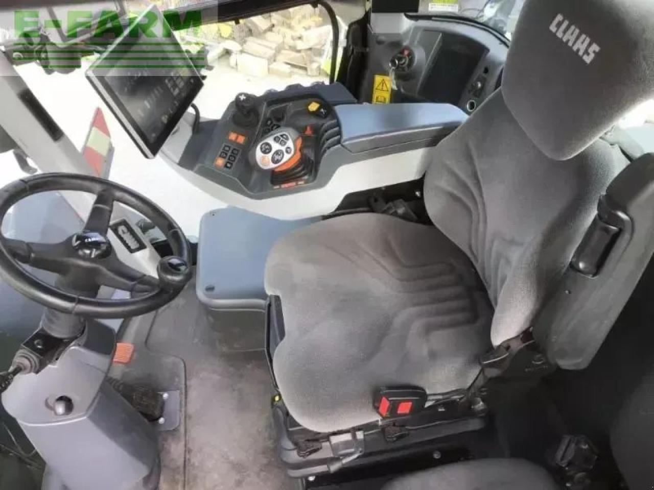 Tractor CLAAS xerion 4200 trac vc TRAC VC